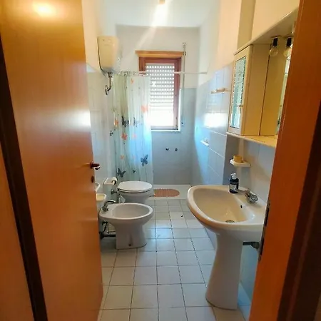 Апартаменты Laura's House *